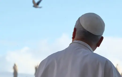 Papież Leon XIV w czasie audiencji generalnej na placu Świętego Piotra, Watykan, 19 listopada 2025 r. fot. Grzegorz Gałązka/Getty Images