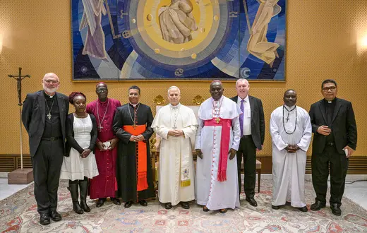 Papież z delegacją Programu Stosunków Chrześcijańsko- -Muzułmańskich w Afryce, 25 marca 2026 r. Zdominowana przez wyznawców islamu Algieria będzie naturalnym miejscem kontynuacji międzyreligijnego dialogu, który papież sygnalizował podczas pierwszej podróży apostolskiej do Turcji i Libanu fot. IMAGO/EAST NEWS