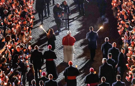 Droga krzyżowa w Koloseum w Wielki Piątek, Rzym, 3 kwietnia 2026 r. fot. Rex Features/East News