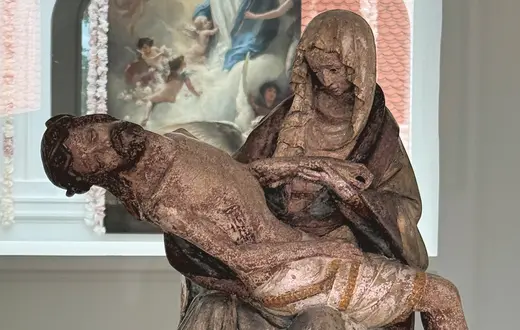 Opłakiwanie Chrystusa, rzeźba prawdopodobnie autorstwa tzw. Mistrza Drzwi z Altötting z początku XVI w. Przykład późnogotyckiej duchowości pasyjnej, włączającej widza emocjonalnie w scenę żałoby | fot. ks. Wojciech Nowicki