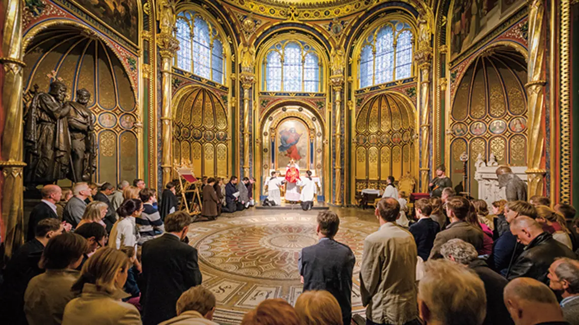 Fot. P. Łysakowski. Msza św. Requiem za duszę Mieszka I w złotej kaplicy poznańskiej katedry.