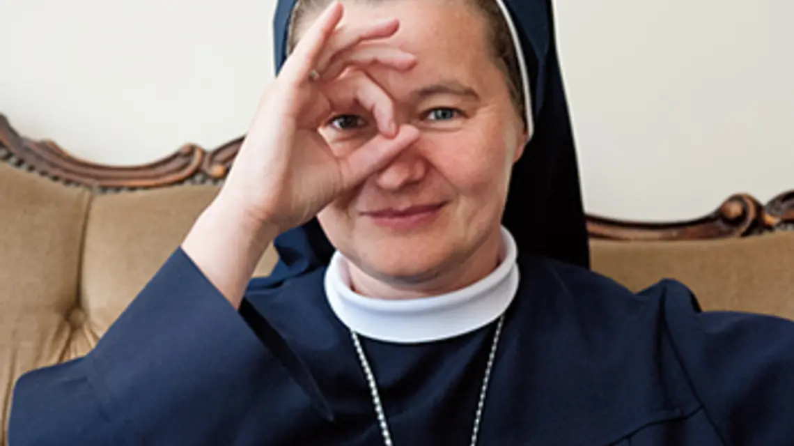 FOT. ZUZANNA SZCZERBIŃSKA. S.Bogna Młynarz Siostra ze Zgromadzenia Duszy Chyrstusowej. Dokotr teologii duchowości. Autorka książki To Bóg szuka człowieka. O wcieleniu, duszy i Bożej miłości do nas. 