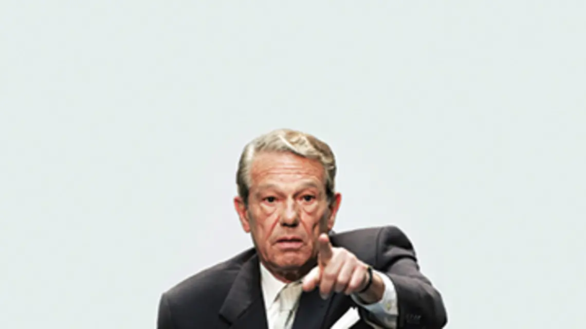 FOT. ETTORE FERRARI/PAP-EPA. Joaquin Navarro-Valls podczas konferencji prasowej w Watykanie, kwiecień 2005 r.