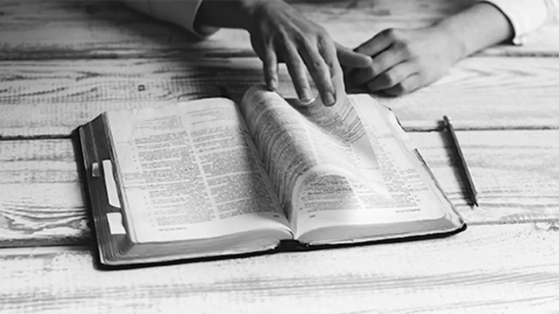 FOT. CATHOPIC. CHWILA REFLEKSJI Kiedy ostatnio czytając Biblię, byłem przeświadczony, że jest to o mnie? Jaki pożytek z tego odnieśli moi bliscy?