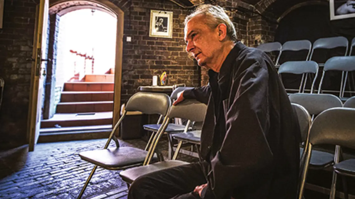 W podziemiach kościoła Przemienienia Pańskiego w Drezdenku działa Teatr Kotłownia. Ks. Jerzy Hajduga, jest jego gospodarzem i duchowym opiekunem fot. archiwum prywatne