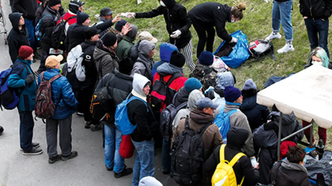 Używanie sformułowania ,,osoby w kryzysie bezdomności”, a nie „bezdomni” jest oddawaniem im szacunku fot. ANDRZEJ BANAS/POLSKA PRESS-GALLO IMAGES 