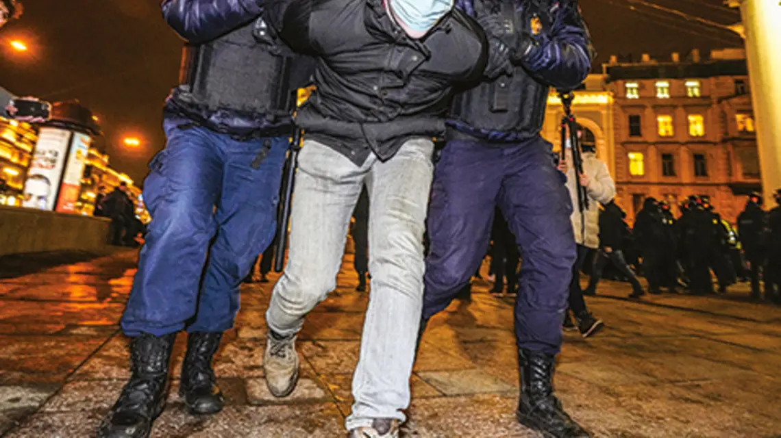 Antywojenna demonstracja w Petersburgu, 2 marca, fot. Dmitri Lovetsky/Associated Press-East News