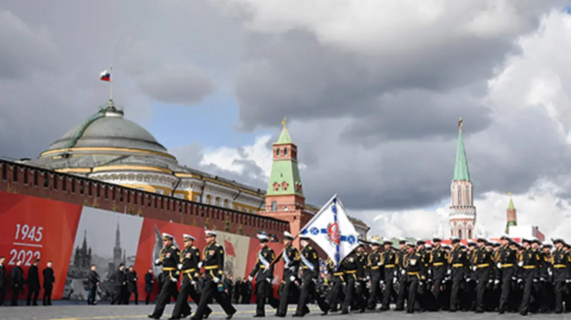 Wszyscy obserwatorzy tej wojny zdawali sobie sprawę, że defilady nie można było odwołać fot. ALEXANDER NEMENOV/AFP/East News