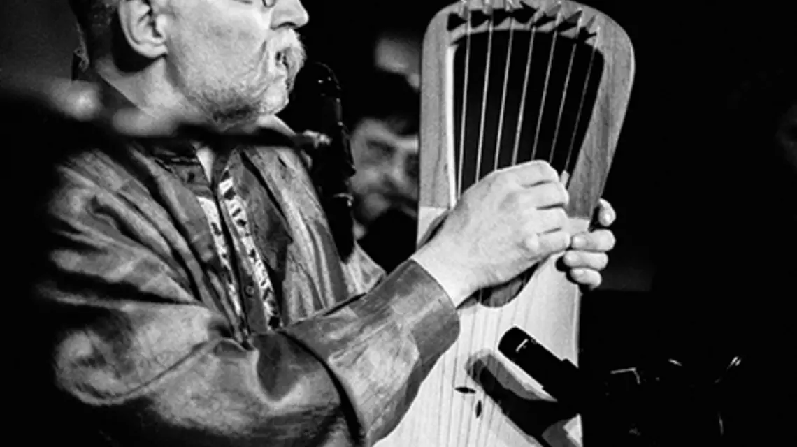 Jacek Kowalski i średniowieczna lira | fot. Julia Langianni/Poznań Katharsis Festival 2018
