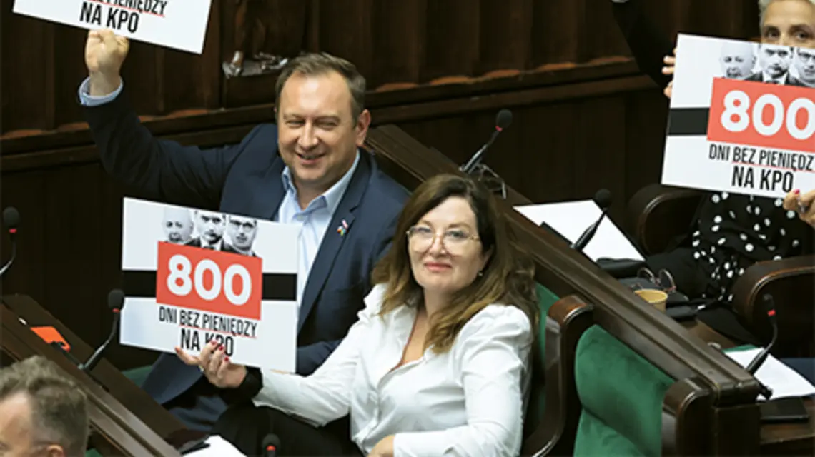 Posłowie lewicy na posiedzeniu Sejmu poprzedniej kadencji, jeszcze w opozycji wobec mającego większość rządu Zjednoczonej Prawicy, 13 lipca 2023 r. | fot. Tomasz Jastrzebowski/Reporter/East News
