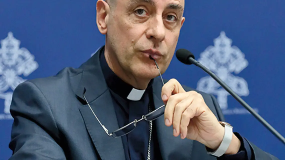 Kardynał Victor Manuel Fernandez, prefekt Dykasterii ds. Nauki Wiary, podczas konferencji prasowej z okazji Roku Świętego. Watykan, 8 kwietnia 2024 r. | fot. Grzegorz Galazka/Getty Images