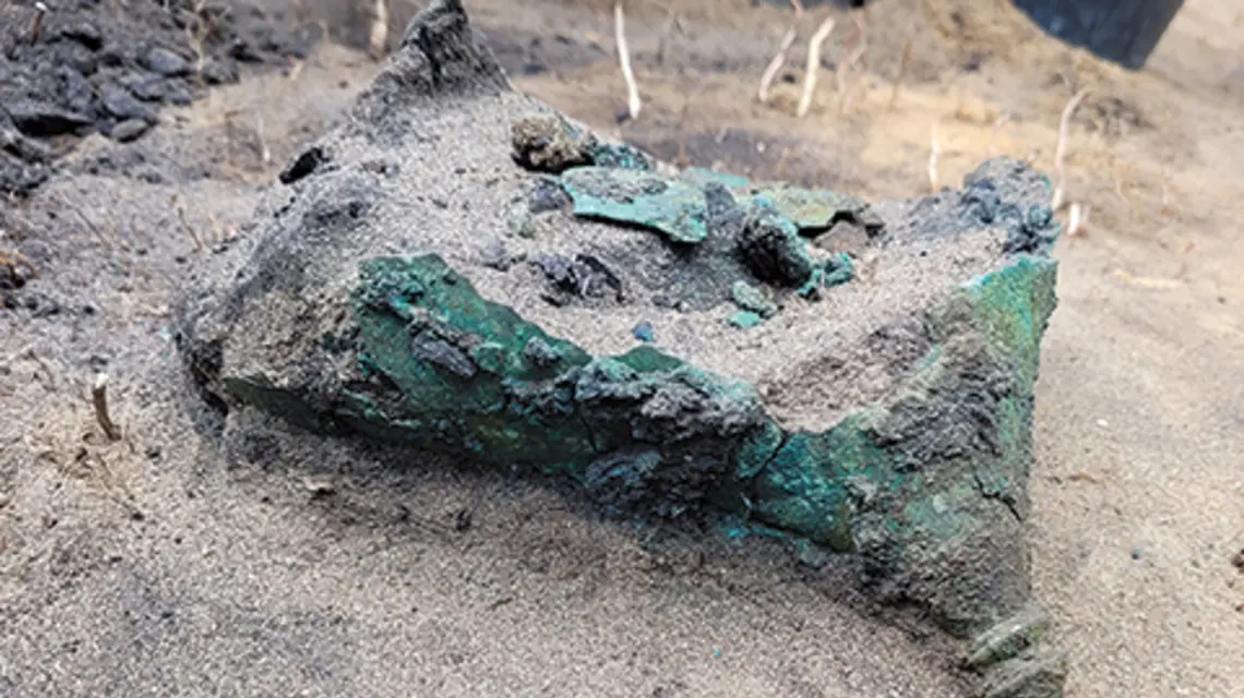 Hełm wydobyty na Łysej Górze Fot. Państwowe Muzeum Archeologiczne