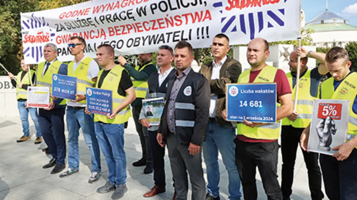 Briefing policyjnej Solidarności przed Sejmem, Warszawa, 25 września 2024 r. | fot. Wojciech Olkuśnik/East News