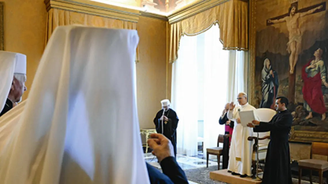 Papież Leon XIV podczas spotkania z członkami Świętego Synodu Ukraińskiego Kościoła Greckokatolickiego, Watykan, 2 lipca 2025 r. | fot. Vatican Media/Abaca Press/East News