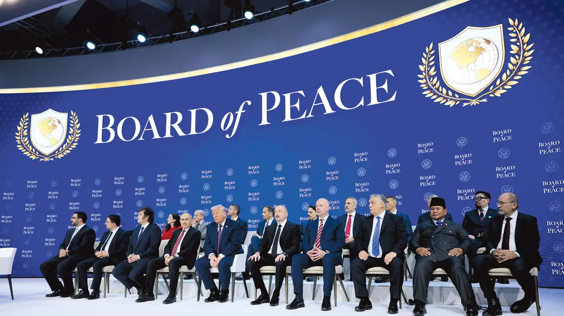 Zaproszenie do Rady Pokoju otrzymało kilkudziesięciu światowych przywódców, ostatecznie grono państw założycielskich zawęziło się do kilkunastu państw, Davos, 22.01.2026 r. fot. Chip Somodevilla/Getty Images