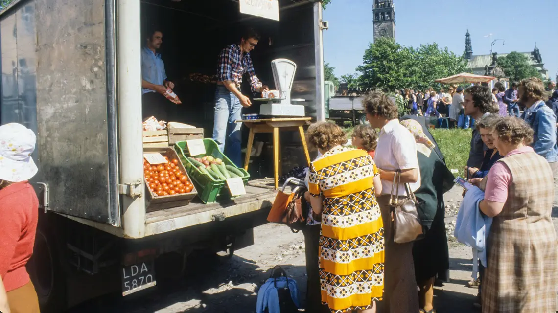 Polacy na Jasnej Górze podczas pierwszej pielgrzymki Jana Pawła II do Polski w czerwcu 1979 r. fot. Wojtek Laski/East News