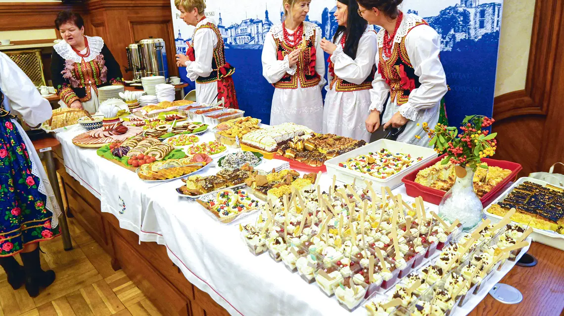 Koła Gospodyń Wiejskich to uznana marka. Ich działaczki zostały w 2023 r. ambasadorkami zabytków powiatu krakowskiego, które promowały w wyjątkowym kalendarzu fot. MAREK LASYK/ REPORTER/east News