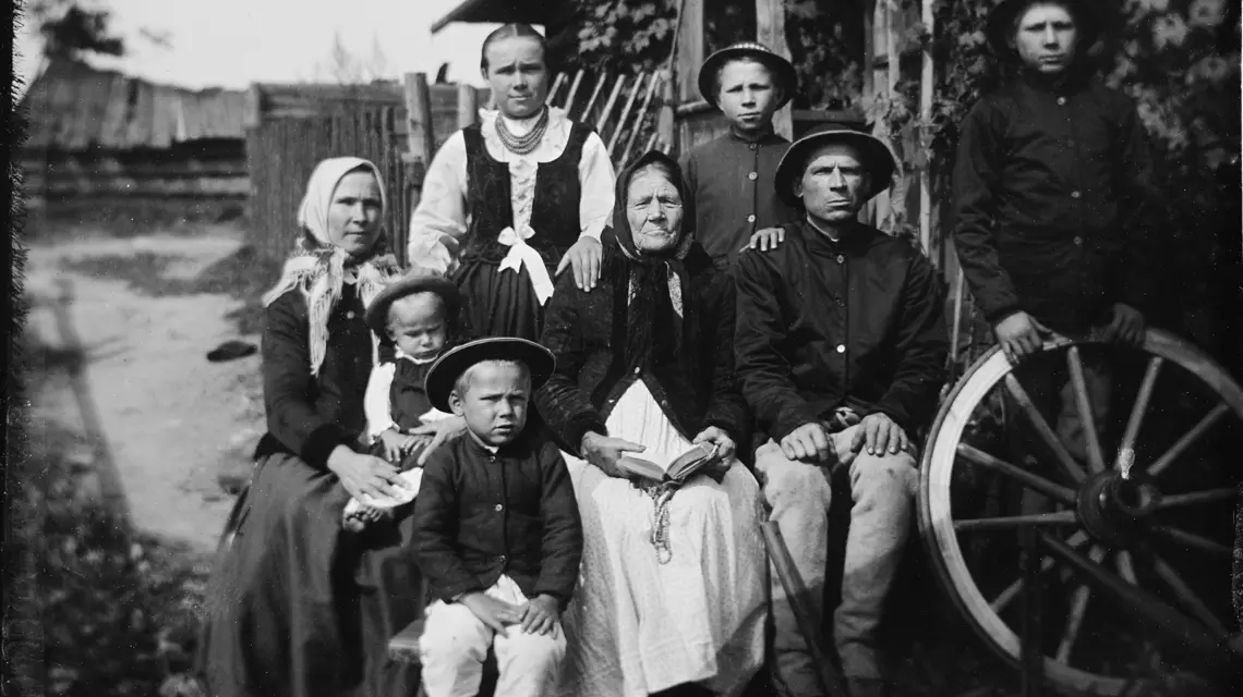 Wielopokoleniowa rodzina z Murzasichla, 1906 rok fot. Zbiory Muzeum etnograficznego w Krakowie