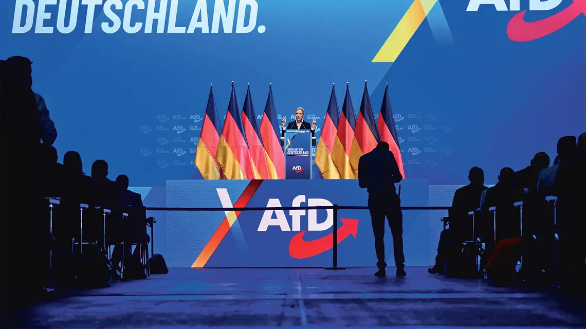 Kongres Alternatywy dla Niemiec w Erfurcie, 4 lipca 2026 r. W 2024 w wyborach do Landtagu Turyngii, której stolicą jest Erfurt, ugrupowanie otrzymało ponad 30 proc. głosów i tylko dzięki utworzeniu przez pozostałe partie wielkiej koalicji AfD nie dopuszczono do rządów | fot. John Macdougall/AFP/East News