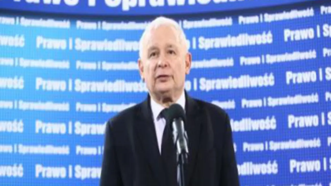 Jarosław Kaczyński: my wzywamy nie do referendum, tylko do dymisji Fot.PAP/L.Szymański