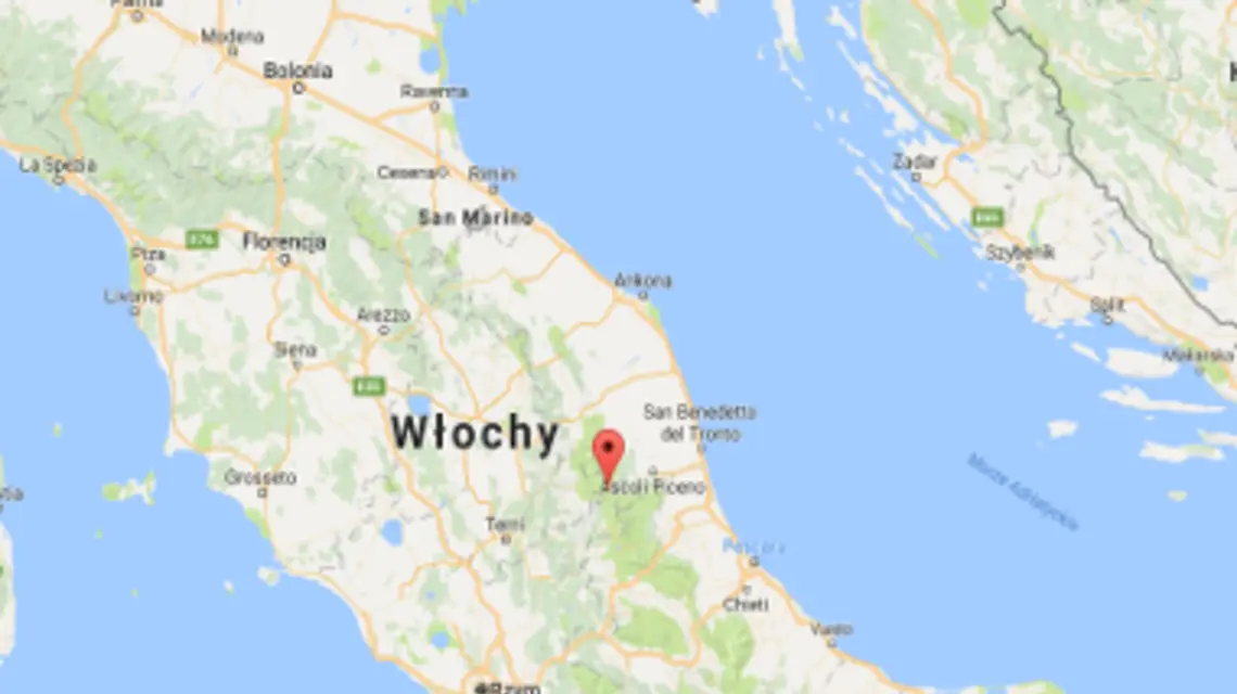 Papież przyjechał do Arquata del Tronto - kolejnego miejsca dotkniętego trzęsieniem ziemi