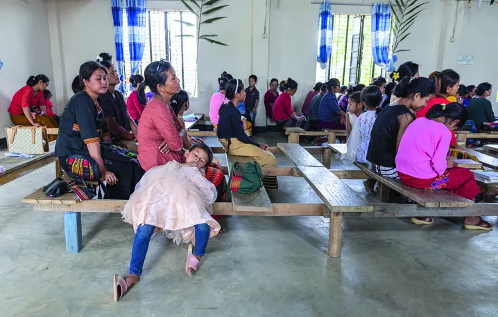 Ludzie należący do grupy etnicznej Bawm uczestniczą w mszy świętej w kościele, Chittagong, Bangladesz, 18 kwietnia 2025. fot. Eric Lafforgue/ Art in All of Us/Corbis/ Getty Images