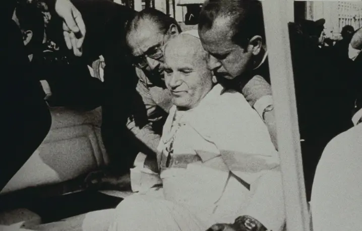 Zamach na Jana Pawła II, 13 maja 1981 r. Na Kremlu szybko pojęto, że papież z Polski daje światu do zrozumienia, że nie uważa panującego w Europie Wschodniej porządku za wieczny fot. SIPA/EAST NEWS