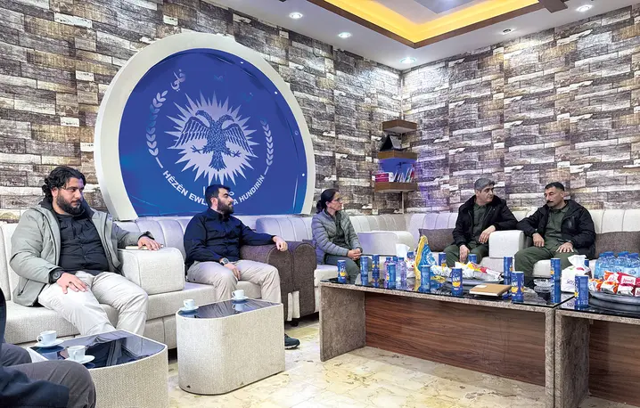 Spotkanie przedstawicieli syryjskiego rządu i rządzonych przez Kurdów Syryjskich Sił Demokratycznych w Kobane, 1 lutego 2026 r. fot. Mohammad Daher/NurPhoto/Getty Images