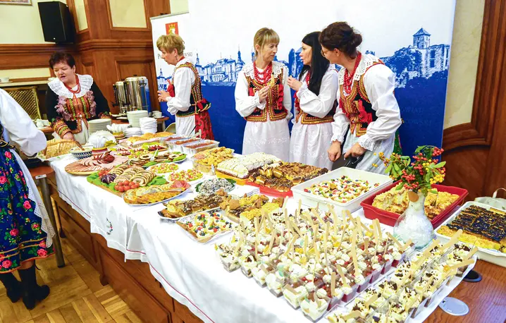 Koła Gospodyń Wiejskich to uznana marka. Ich działaczki zostały w 2023 r. ambasadorkami zabytków powiatu krakowskiego, które promowały w wyjątkowym kalendarzu fot. MAREK LASYK/ REPORTER/east News