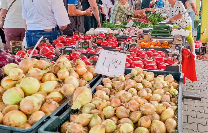 Zakupy na łódzkim Górniaku, czerwiec 2025 r. fot. Piotr Kamionka/REPORTER/east news
