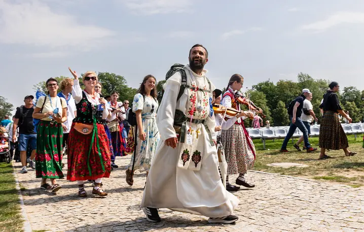 Uczestnicy 45. Pieszej Pielgrzymki Góralskiej zmierzają na Jasną Górę, Częstochowa, 31 lipca 2026 r. | Fot. Karol Porwich/East News