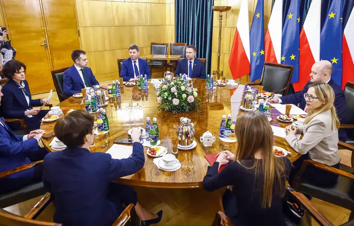 Posiedzenie specjalnego zespołu rządowego zajmującego się zmianami w Funduszu Kościelnym, 9 stycznia 2024 r. Pierwsze pomysły dotyczące likwidacji lub przekształcenia Funduszu pojawiły się 15 lat temu | fot. Filip Naumienko/REPORTER/East News