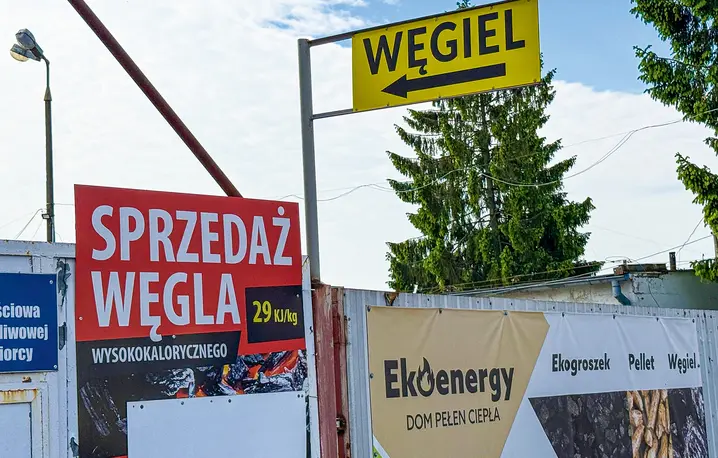 Punkt sprzedaży węgla na opał w Działdowie na Mazurach, 2026 r. | Fot. Wojtek Laski/East News