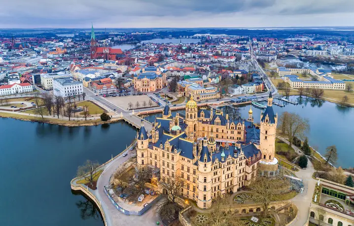 Zamek w Schwerinie – siedziba parlamentu Meklemburgii-Pomorza Przedniego | Fot. Peter Schellig/Travel Collection/East News