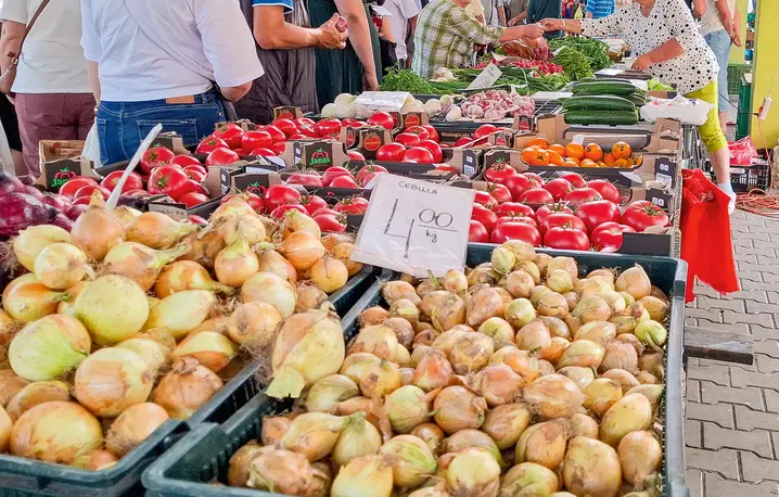 Zakupy na łódzkim Górniaku, czerwiec 2025 r. fot. Piotr Kamionka/REPORTER/east news