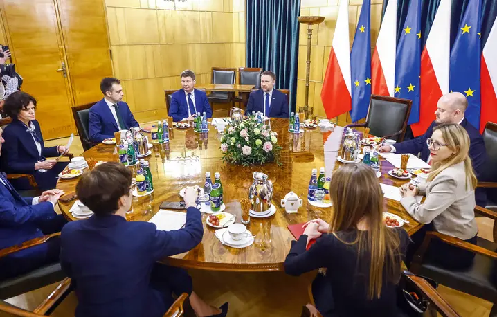 Posiedzenie specjalnego zespołu rządowego zajmującego się zmianami w Funduszu Kościelnym, 9 stycznia 2024 r. Pierwsze pomysły dotyczące likwidacji lub przekształcenia Funduszu pojawiły się 15 lat temu | fot. Filip Naumienko/REPORTER/East News