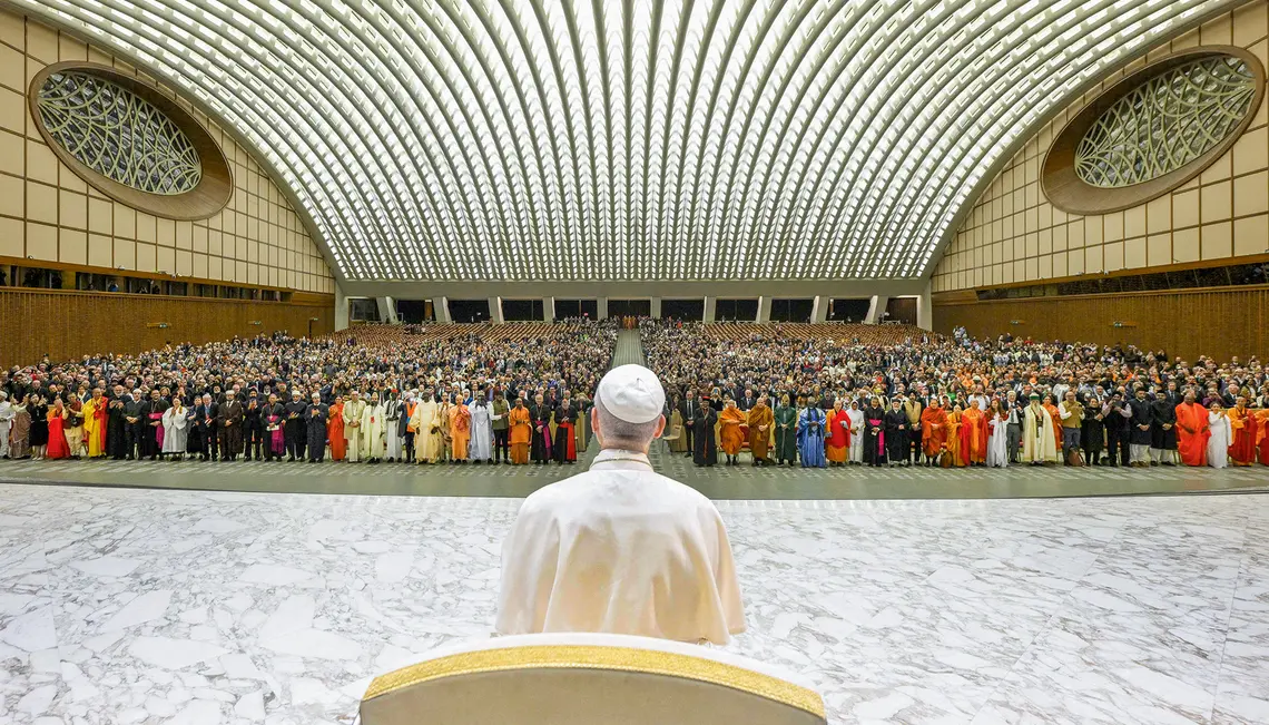 Papież Leon XIV w trakcie obchodów 60. rocznicy ogłoszenia soborowej deklaracji Nostra aetate o stosunku Kościoła do religii niechrześcijańskich, Watykan, 28 października 2025 r. | Fot. ABACA press/East News